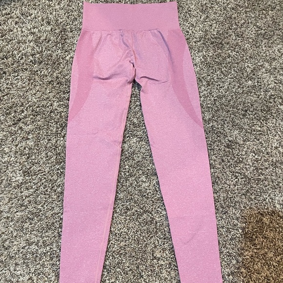 NVGTN Pants - Pink nvgtn leggings